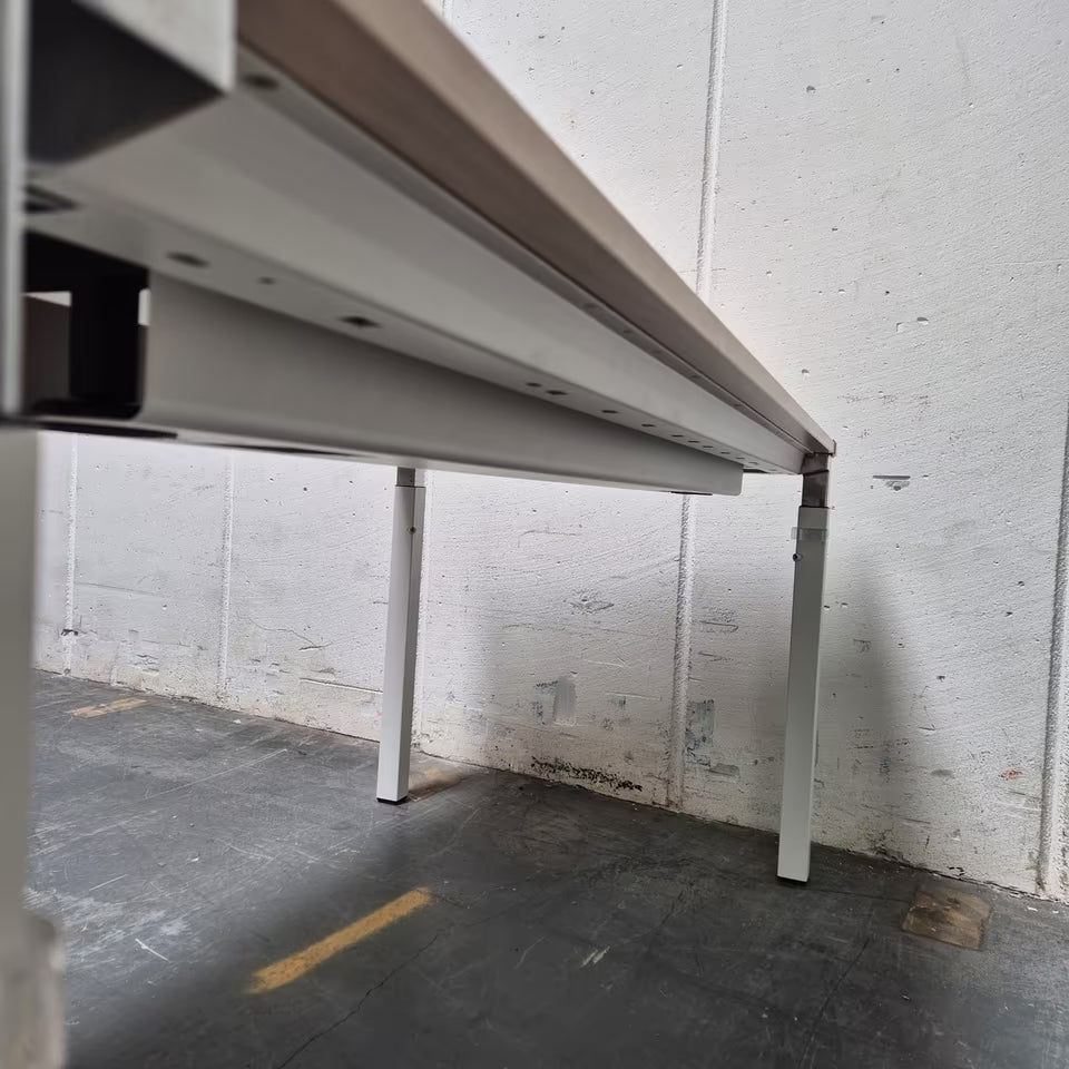 Schreibtisch Steelcase Kalidro