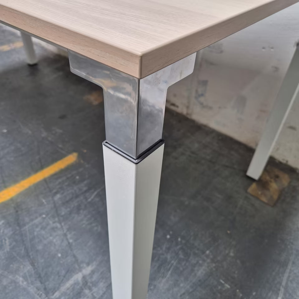 Schreibtisch Steelcase Kalidro