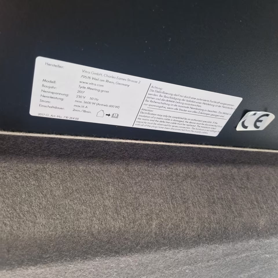 Vitra elektrischer Besprechungstisch