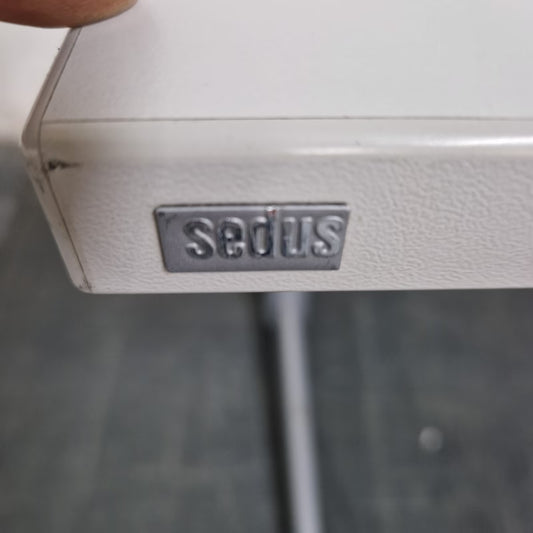 Elektrisch höhenverstellbarer Schreibtisch - Sedus