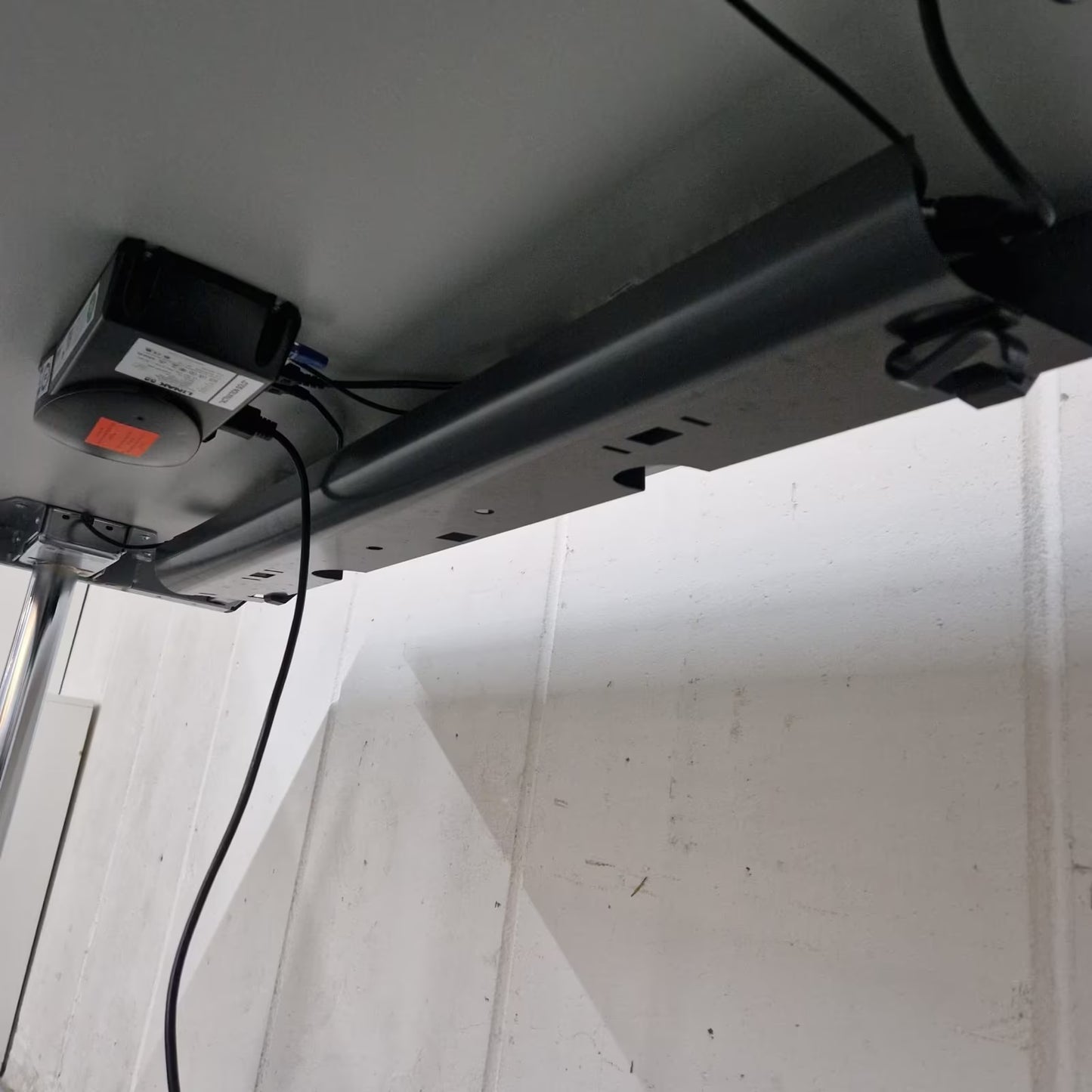 Steh-Sitz Schreibtisch elektrisch