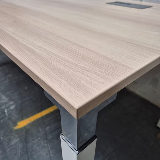 Schreibtisch Steelcase Kalidro