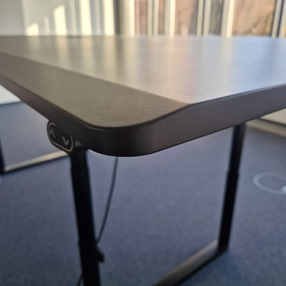 Vitra elektrischer Besprechungstisch
