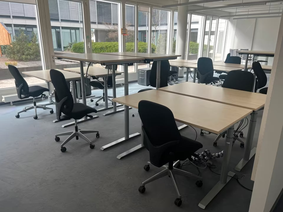 Steh-Sitz Schreibtisch elektrisch