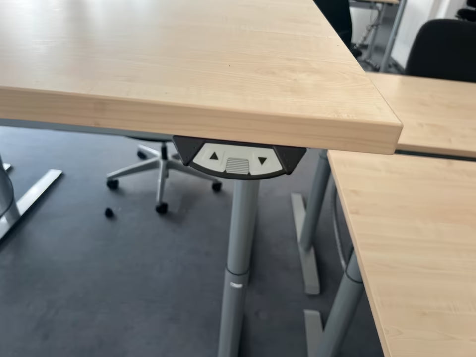 Steh-Sitz Schreibtisch elektrisch