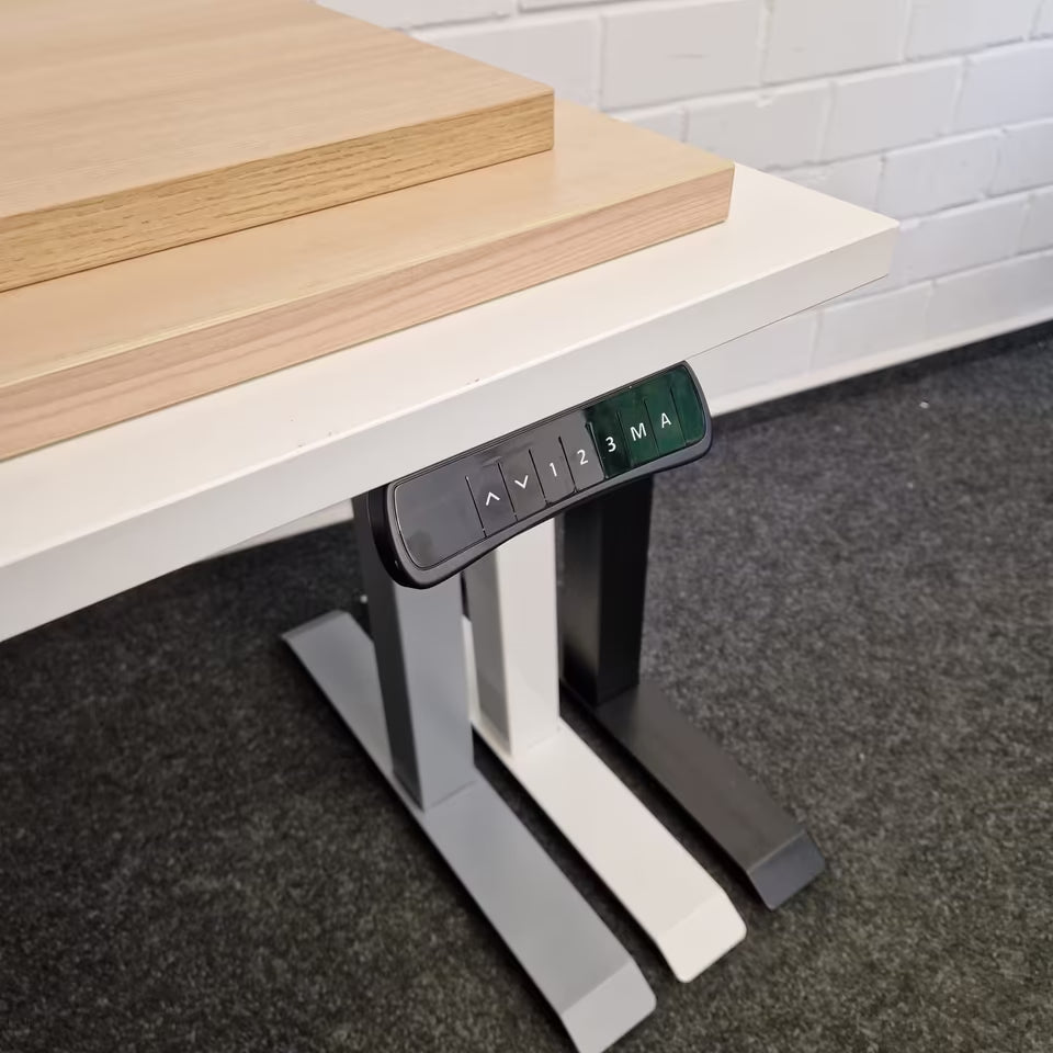 Steh-Sitz Schreibtisch elektrisch NEU