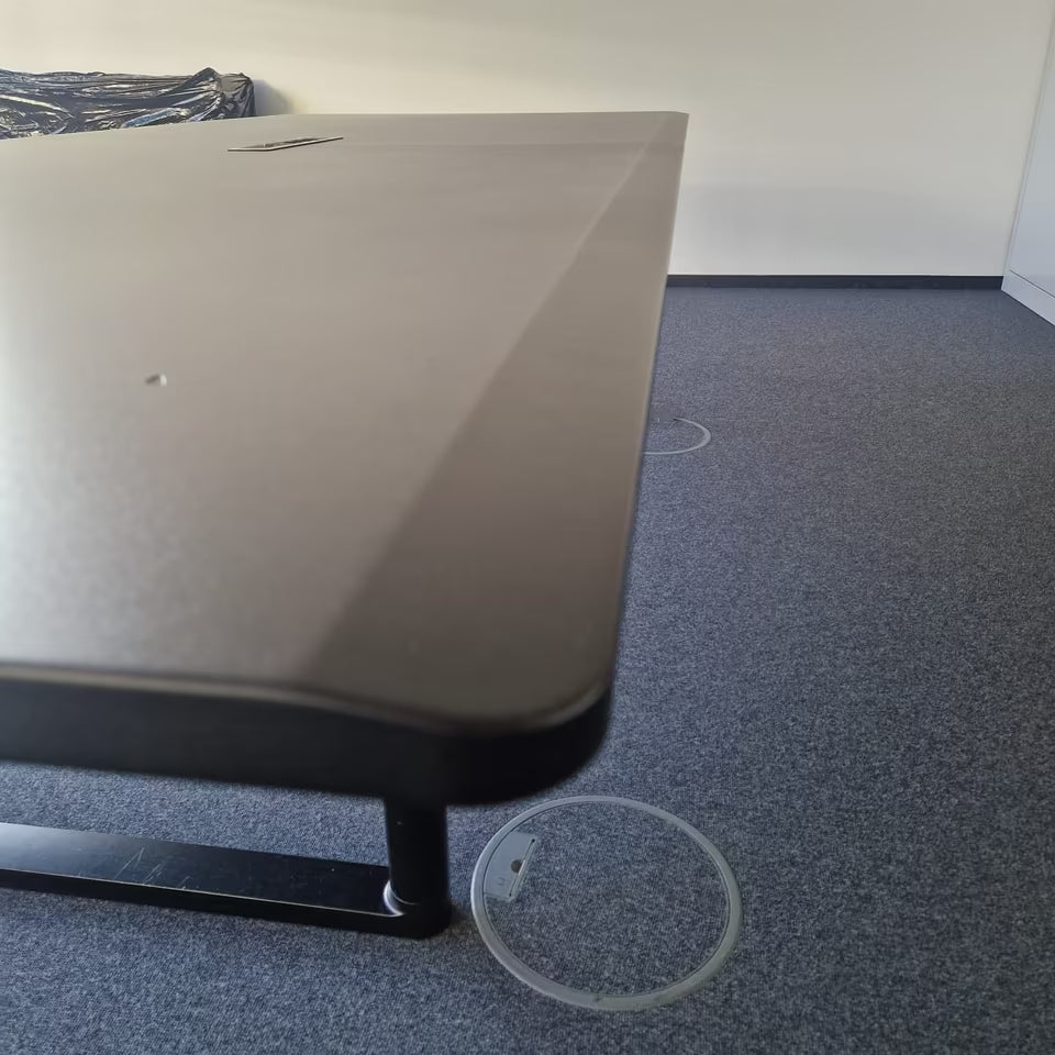 Vitra elektrischer Besprechungstisch