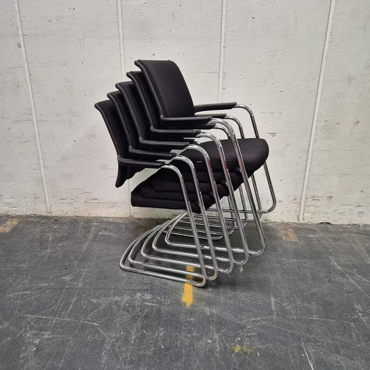 Freischwinger Interstuhl