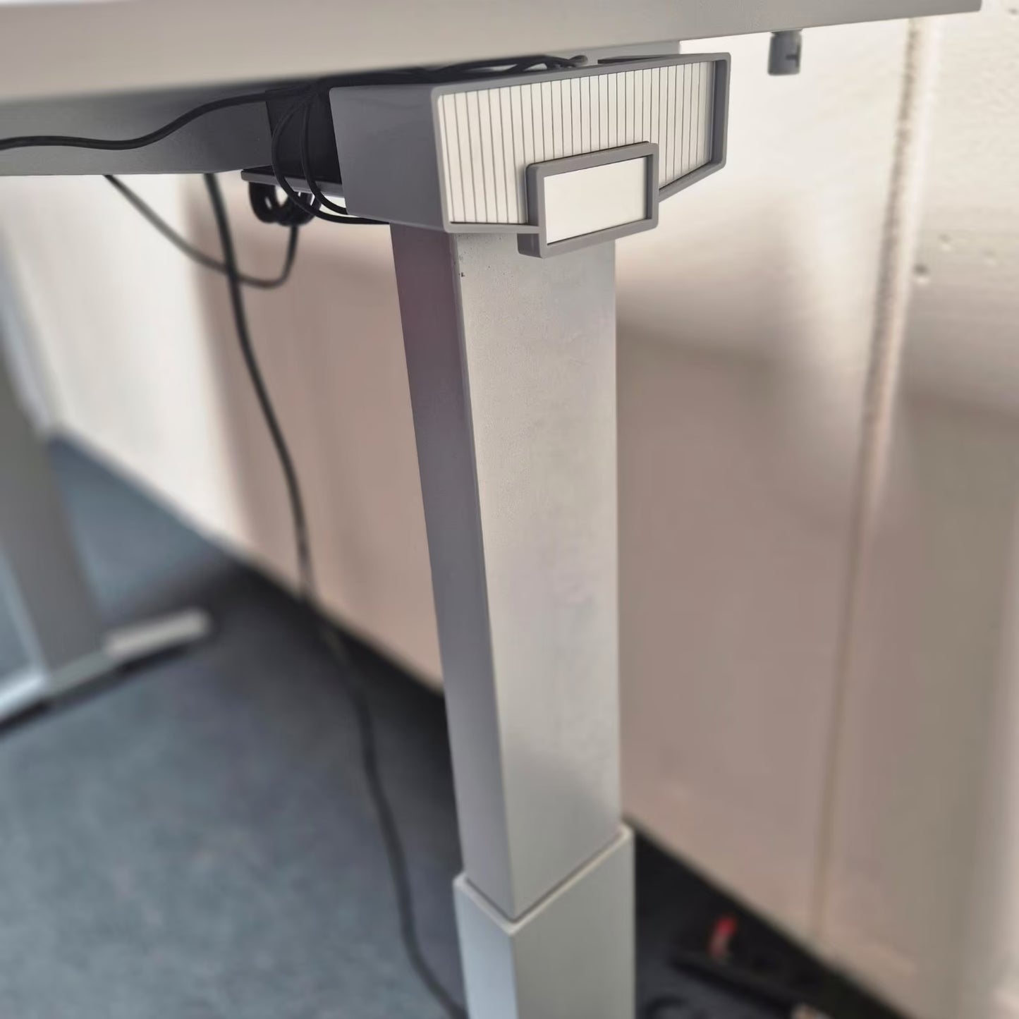 Elektrisch höhenverstellbarer Schreibtisch - Actiforce