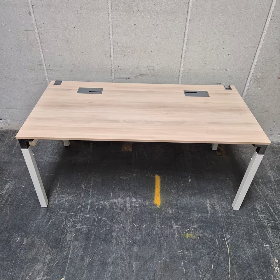 Schreibtisch Steelcase Kalidro