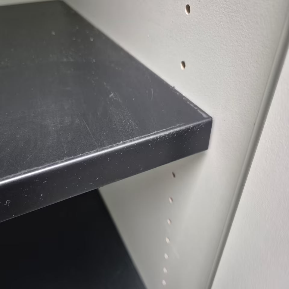 Aktenschrank / Büroschrank / Archivschrank