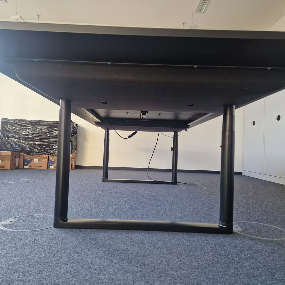 Vitra elektrischer Besprechungstisch