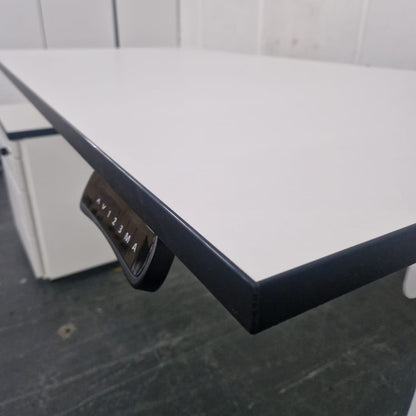 Elektrisch höhenverstellbarer Schreibtisch – Neu