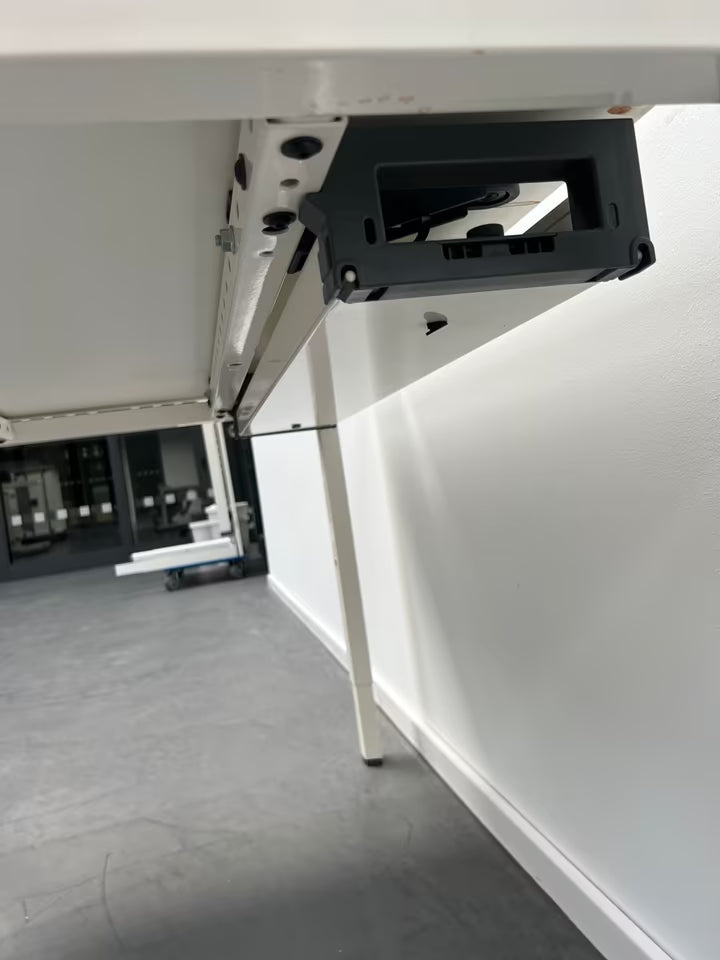 Schreibtisch OKA 140x80