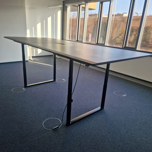 Vitra elektrischer Besprechungstisch