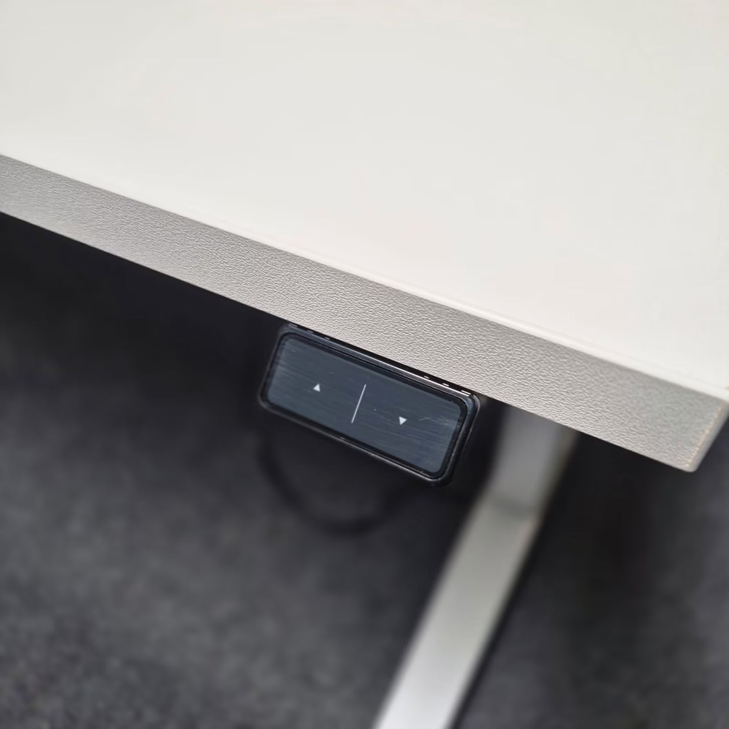 Elektrisch höhenverstellbarer Schreibtisch - Actiforce