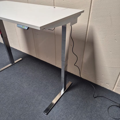 Elektrisch höhenverstellbarer Schreibtisch - Dobergo