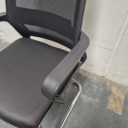 Freischwinger NEU
