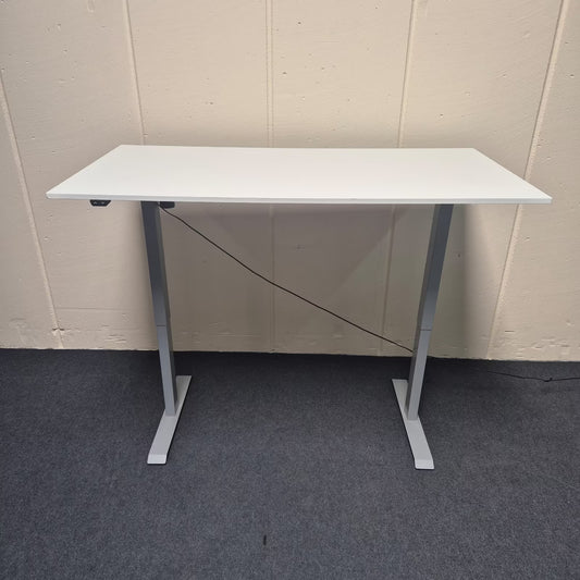 Elektrisch höhenverstellbarer Schreibtisch - Steelcase