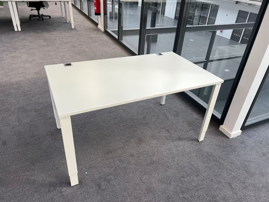 Schreibtisch OKA 140x80