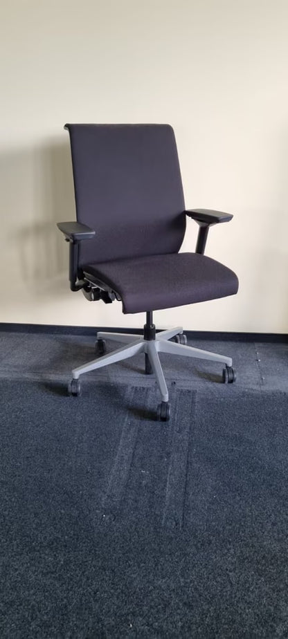 Steelcase Think / Bürodrehstuhl