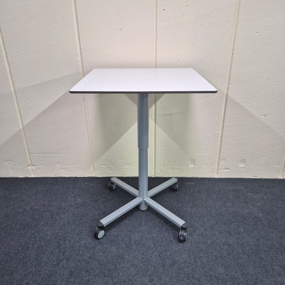 Besprechungstisch / VS / weißgrau / 80 x 80 cm