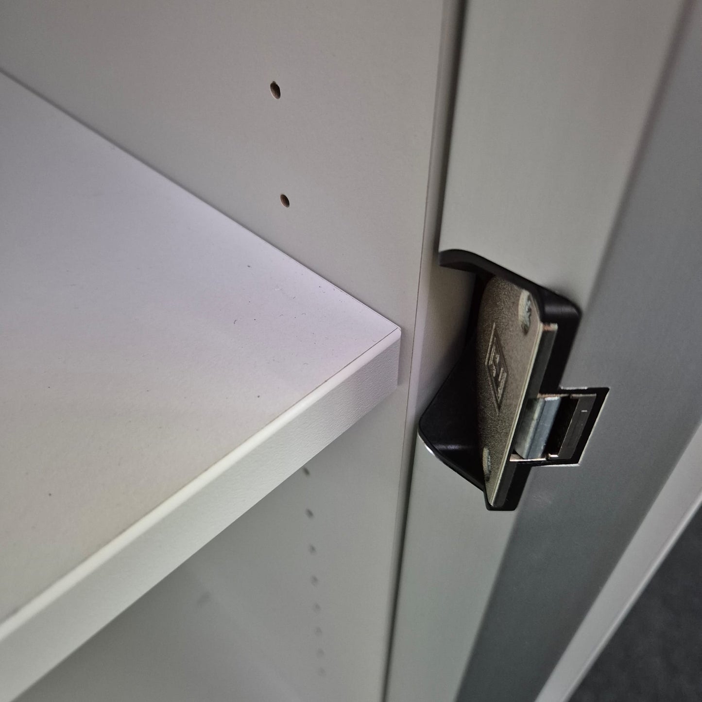 Aufsatz-Sideboard / VS Büromöbel / weiß / 120 cm / 4 Ordnerhöhen