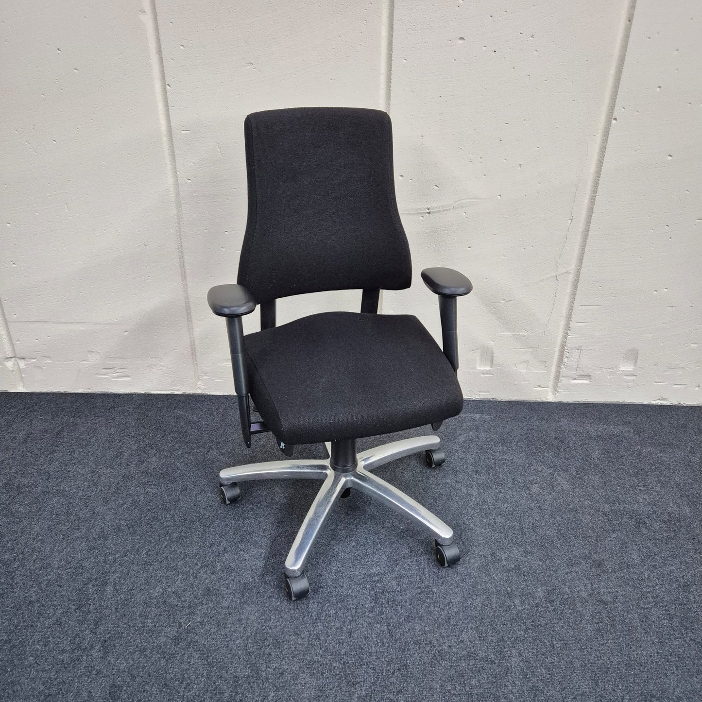 Bürodrehstuhl / RH Axia / schwarz /