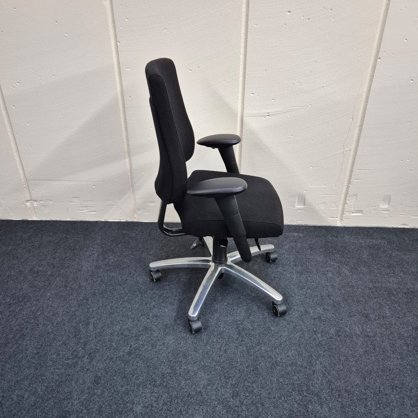 Bürodrehstuhl / RH Axia / schwarz /