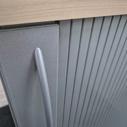 Sideboard / K & N "AD Acta" / grau / Querrolllade silbergrau / 120 cm / 2 Ordnerhöhen