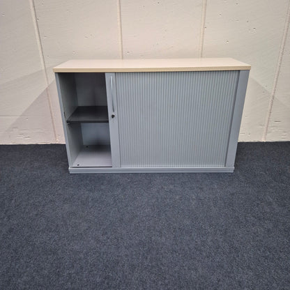 Sideboard / K & N "AD Acta" / grau / Querrolllade silbergrau / 120 cm / 2 Ordnerhöhen