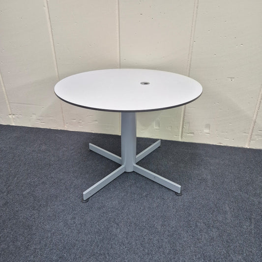 Besprechungstisch / VS Büromöbel / weiß / 100 cm Durchmesser