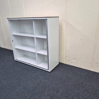 Sideboard /VS Büromöbel / weiß / Querrolllade silbergrau / 3 Ordnerhöhen / 120 cm