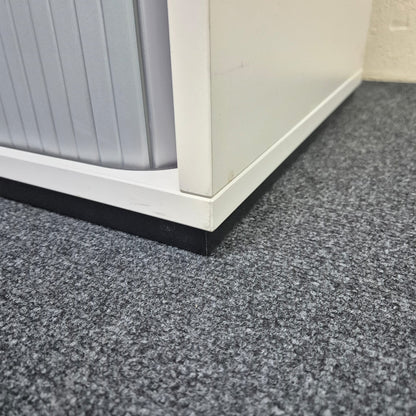 Sideboard /VS Büromöbel / weiß / Querrolllade silbergrau / 3 Ordnerhöhen / 120 cm