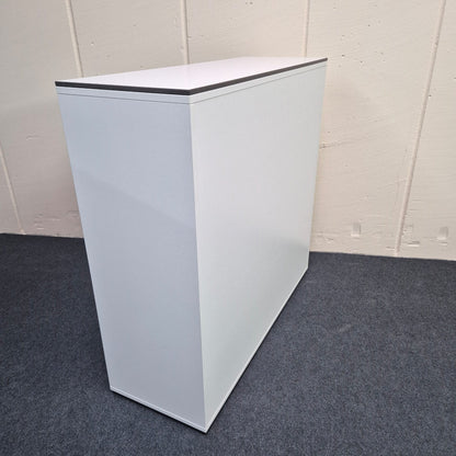 Sideboard /VS Büromöbel / weiß / Querrolllade silbergrau / 3 Ordnerhöhen / 120 cm