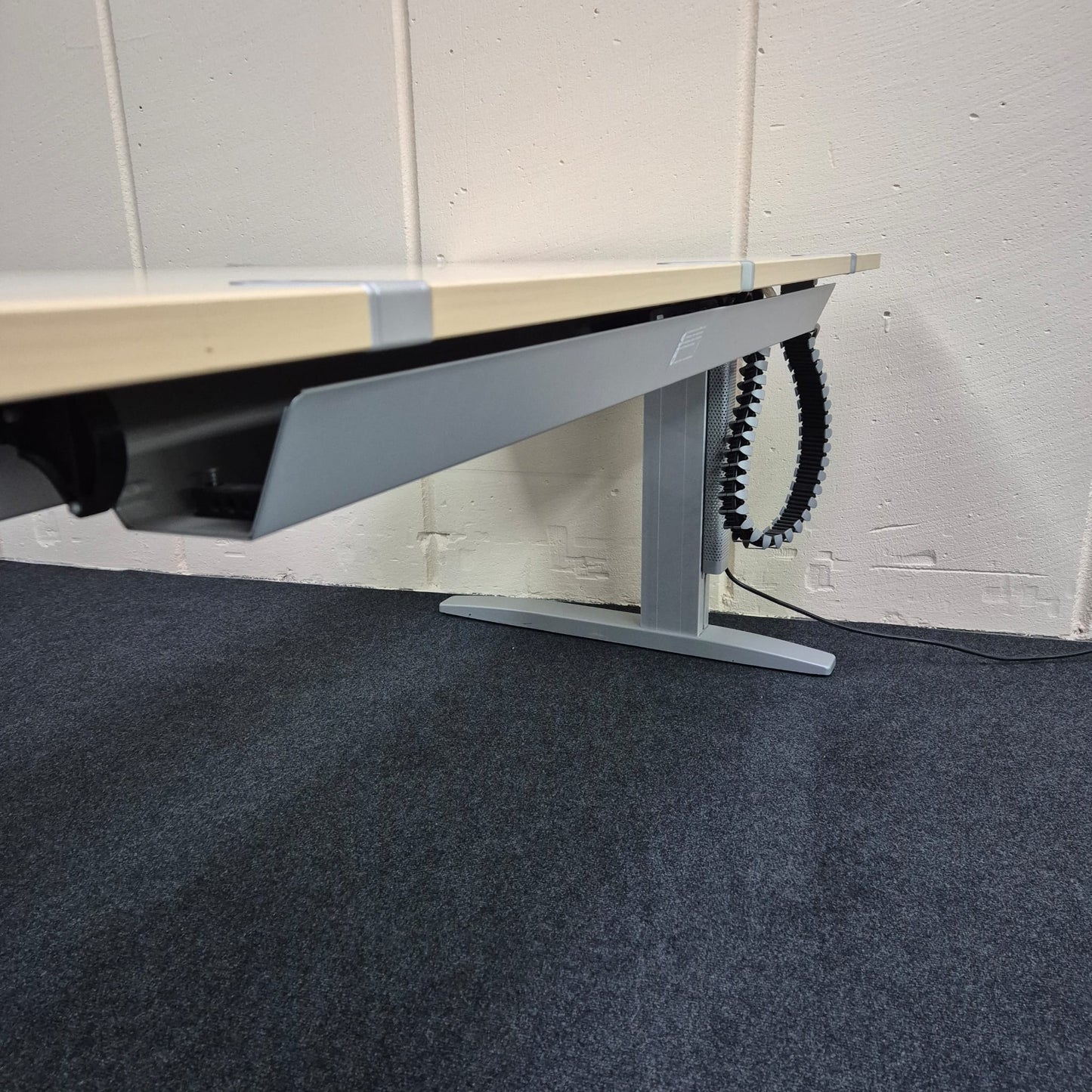 Steh-Sitz-Schreibtisch / CEKA / ahorn