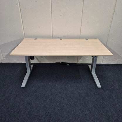 Steh-Sitz-Schreibtisch / CEKA / ahorn