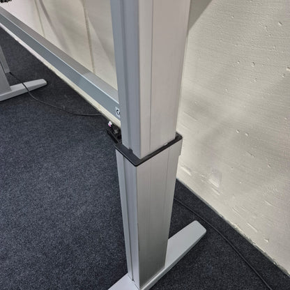 Steh-Sitz-Schreibtisch / CEKA / ahorn