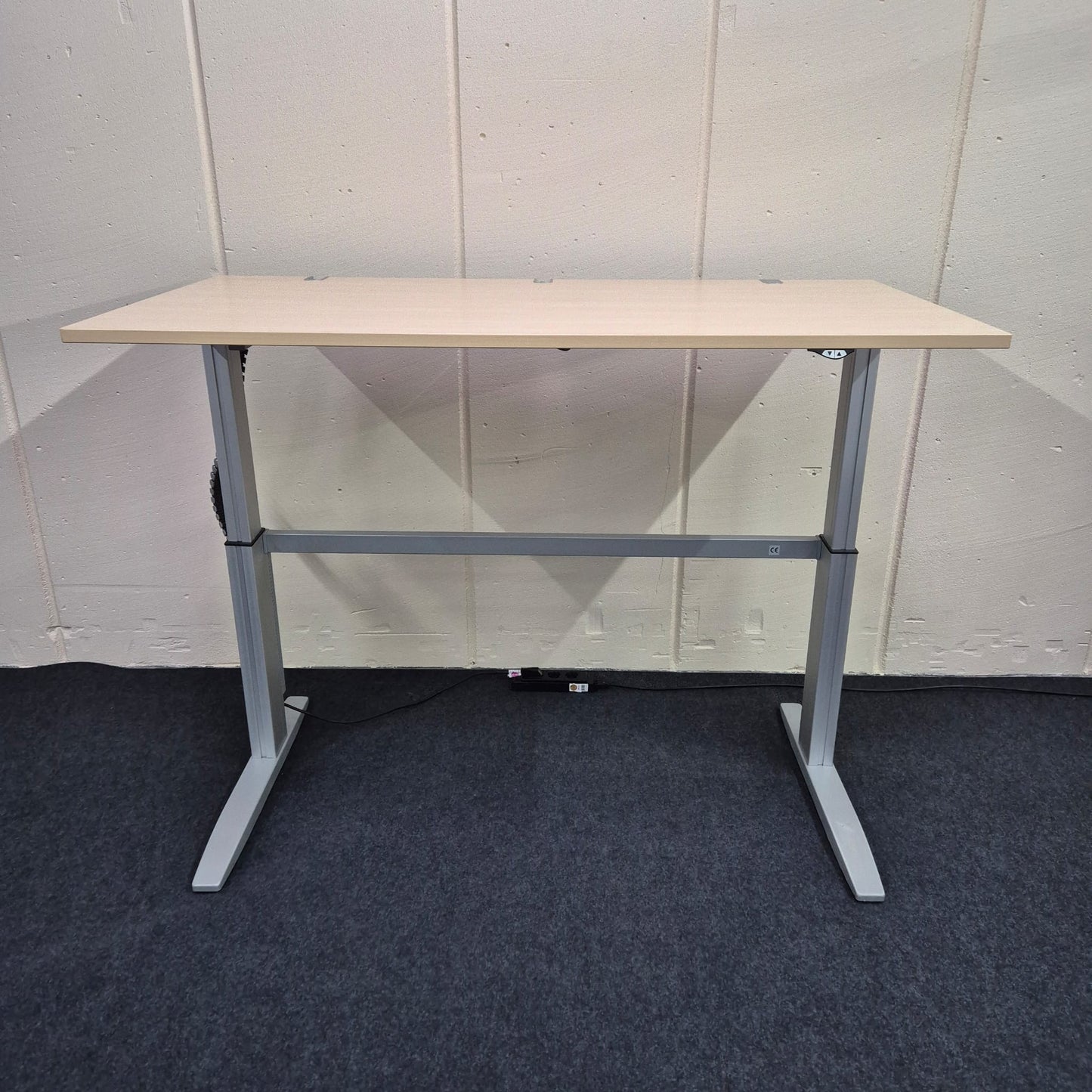 Steh-Sitz-Schreibtisch / CEKA / ahorn