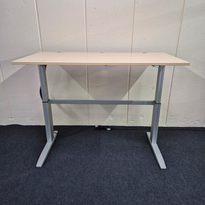 Steh-Sitz-Schreibtisch / CEKA / ahorn