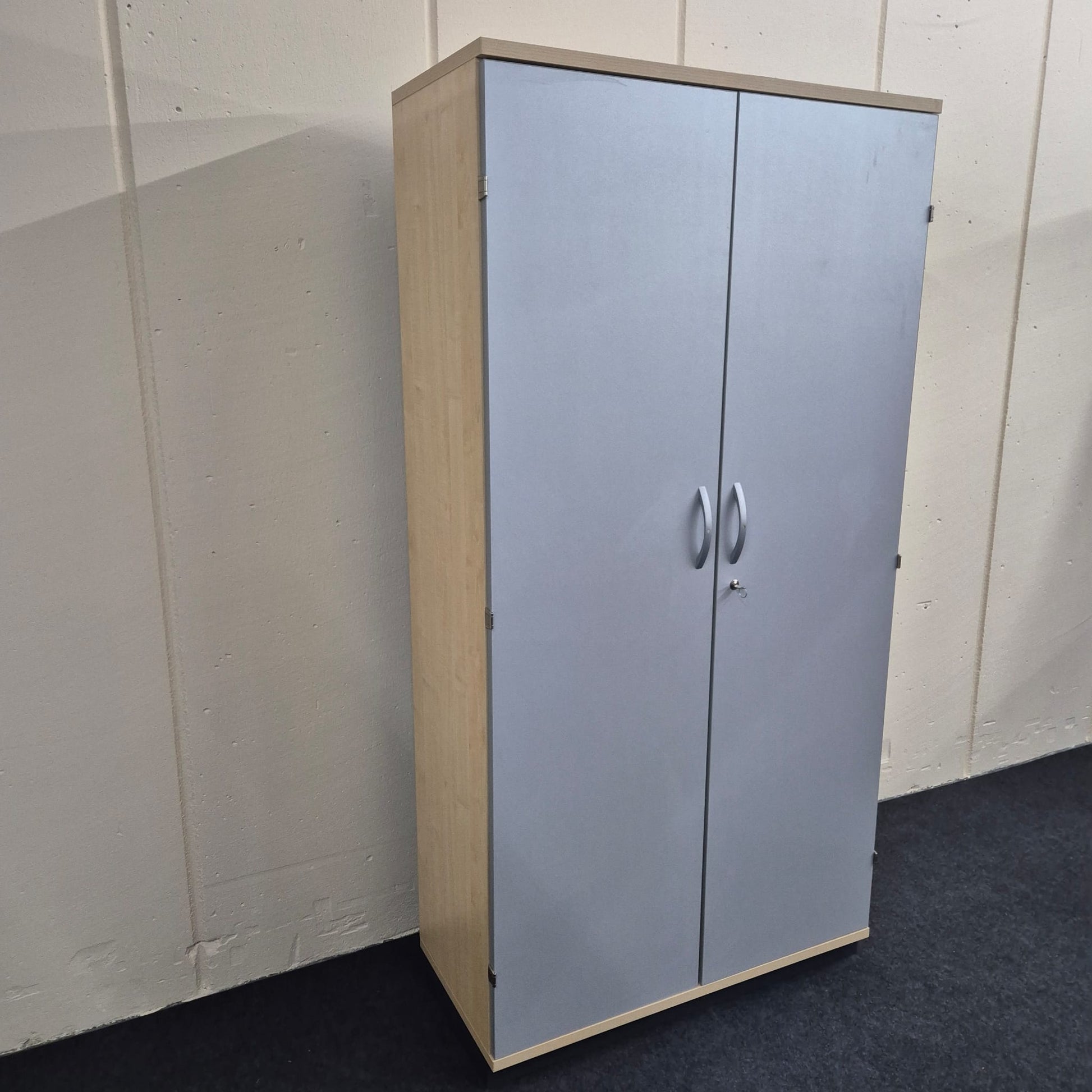 Aktenschrank von vorne