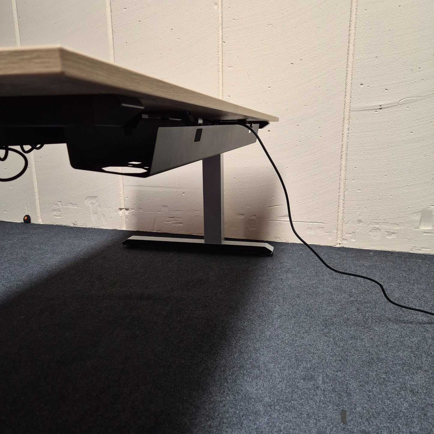 Elektrisch höhenverstellbarer Schreibtisch – Sedus Temptation