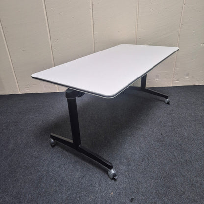 Klapptisch / Besprechungstisch  - Steelcase