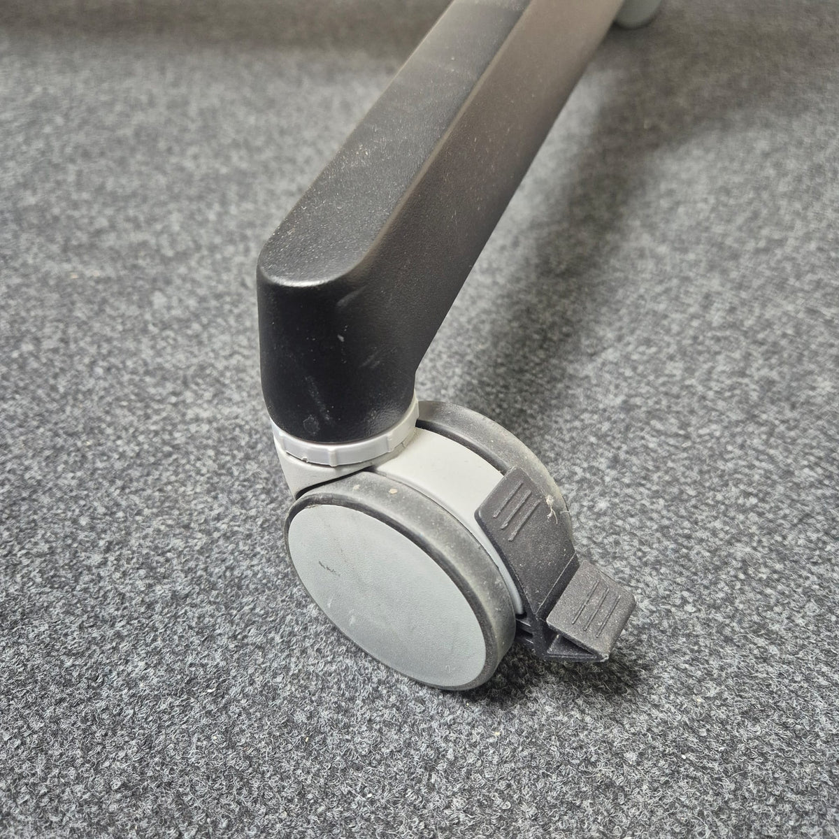 Klapptisch / Besprechungstisch  - Steelcase