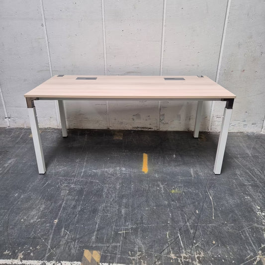 Schreibtisch Steelcase Kalidro