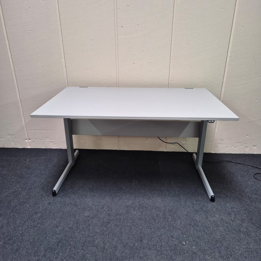 Elektrisch höhenverstellbarer Schreibtisch - Steelcase