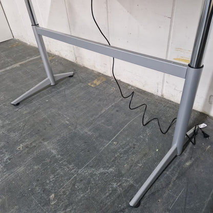 Steh-Sitz Schreibtisch elektrisch