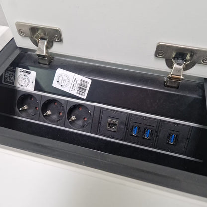 Elektrisch höhenverstellbarer Schreibtisch – VS Büromöbel