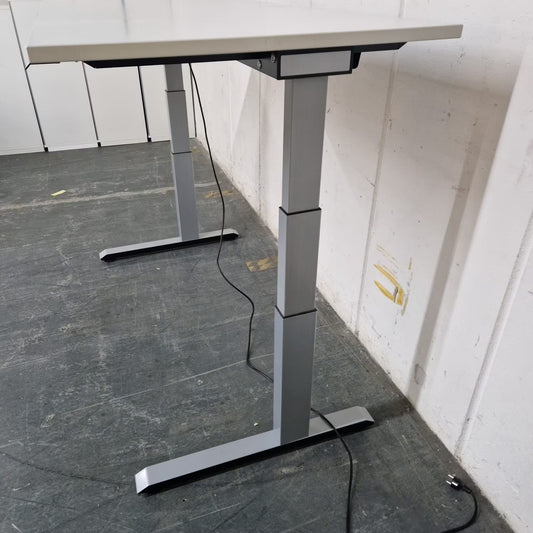 Elektrisch höhenverstellbarer Schreibtisch – Sedus Temptation