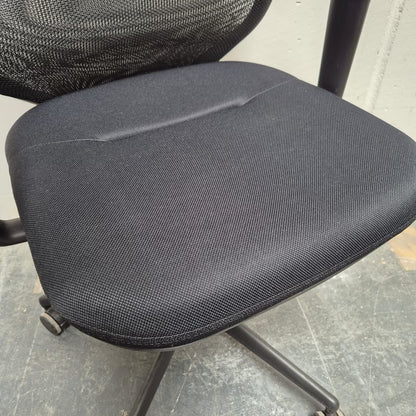 Bürodrehstuhl Vitra "Meda Chair"